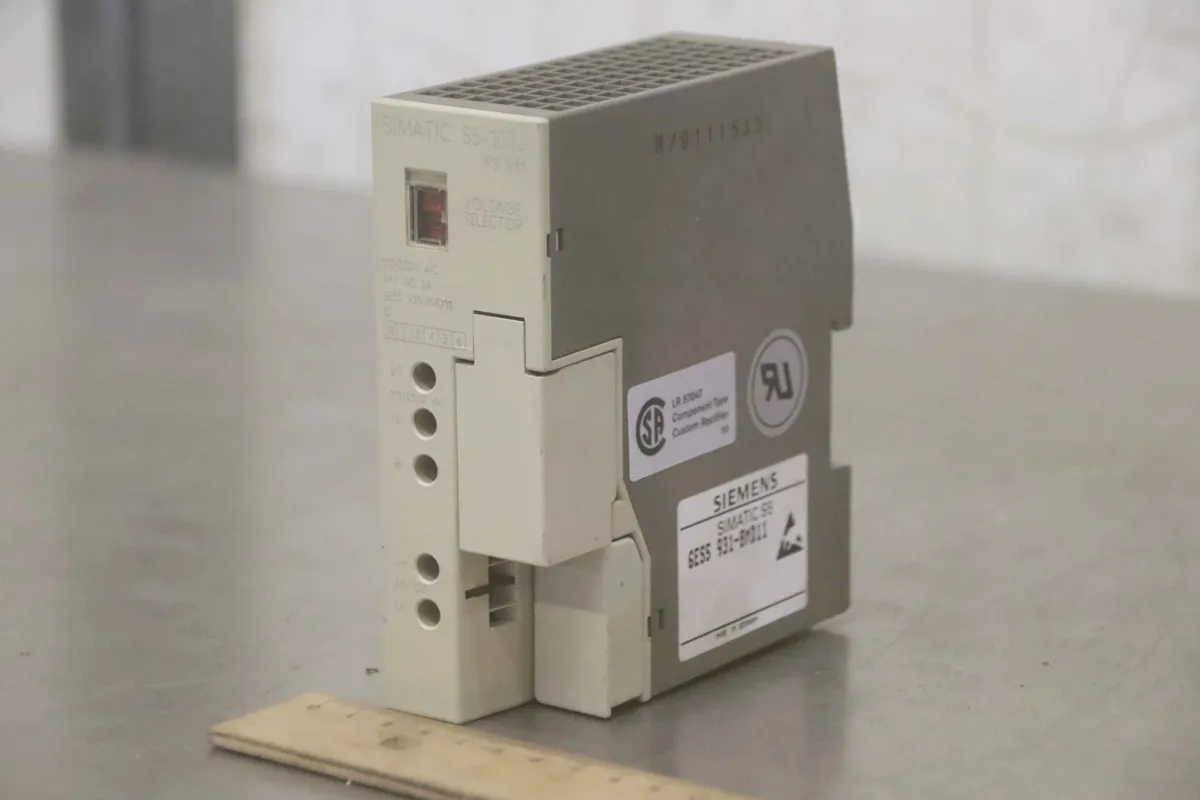 Siemens 6ES5 931-8MD11 Power Supply