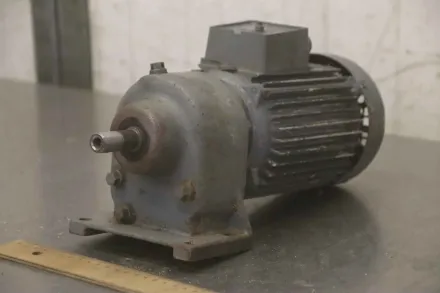 Nord SK 0-63L74-016 Getriebemotor 0,18 kW 148 U/min – RESALE