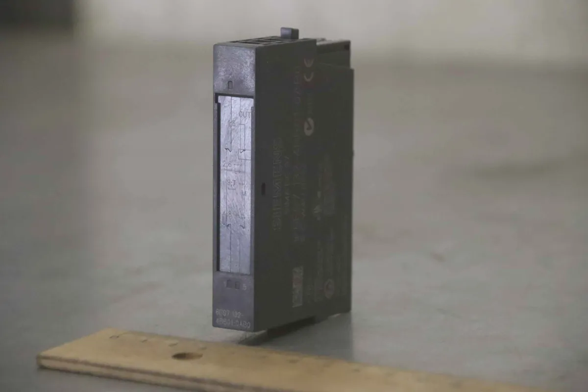 Siemens 6ES7 132-4BB01-OABO Elektronikmodule ET 200S 4 Stück