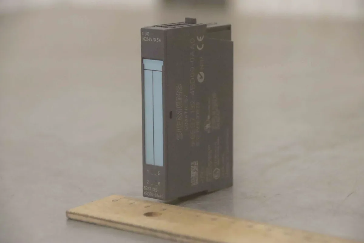 Siemens 6ES7 132-4BD0O-OAAO Elektronikmodule ET 200S