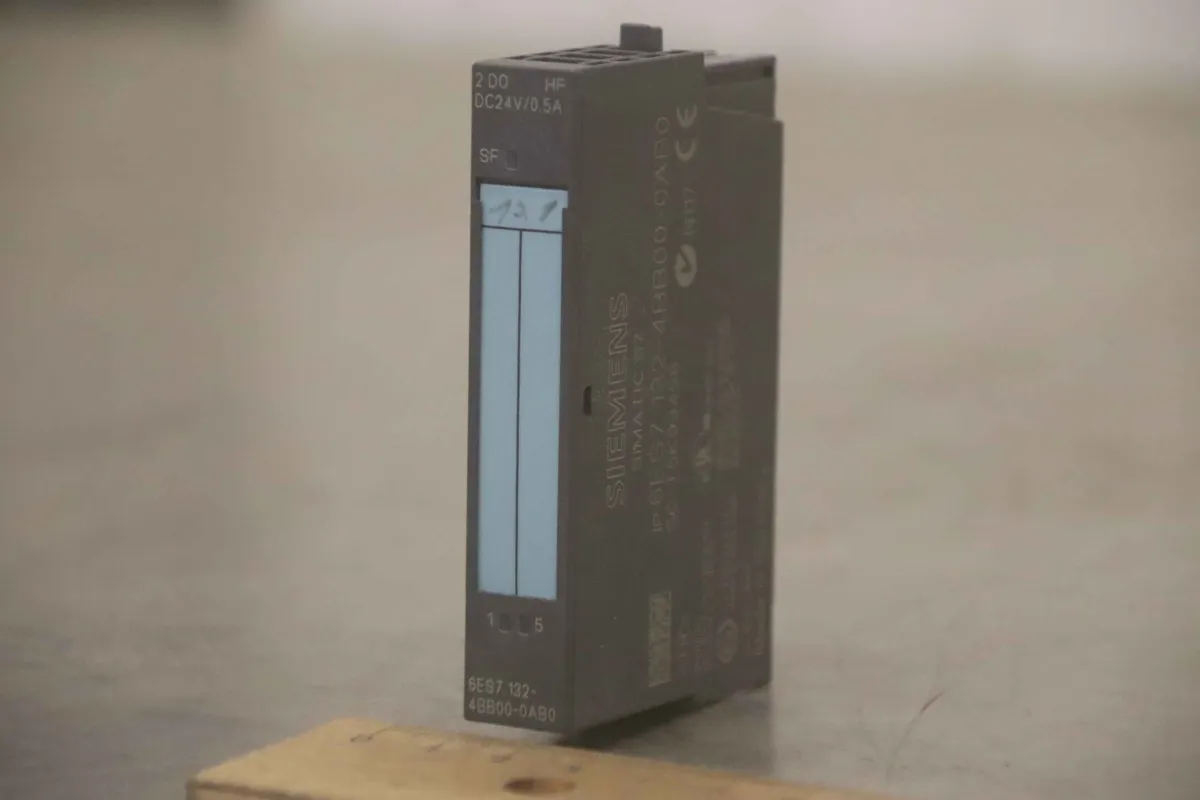 Siemens 6ES7 132-4BBOO-OABO Elektronikmodule ET 200S