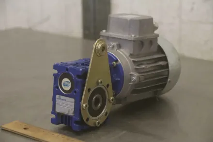 Motovario NMRV/030  T56B4 Getriebemotor 0,09 kW 91 U/min – RESALE