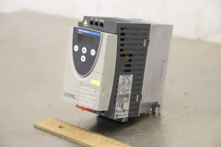 Telemecanique Altivar 11 ATV11HU18M2E Frequenzumrichter 0,75 kW – RESALE
