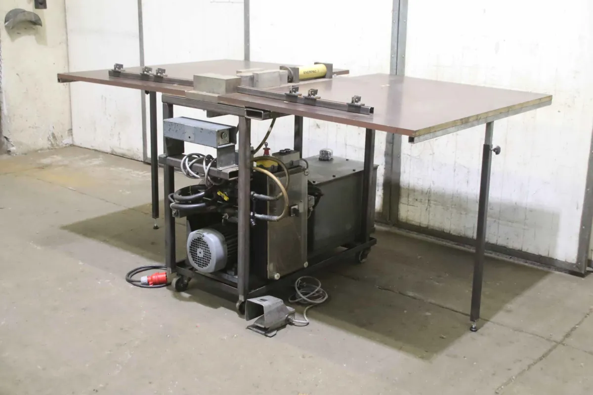 hydraulisch Flacheisenbieger