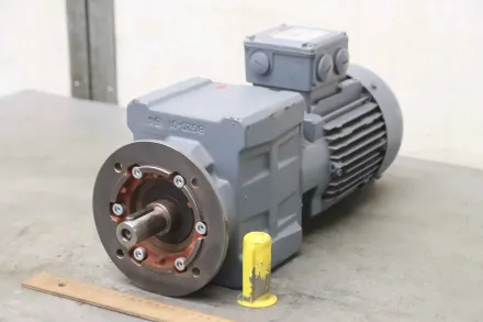 Bauer BG20-37/DV08MA4-TOF/MG Getriebemotor 0,37 kW 34 U/min – RESALE