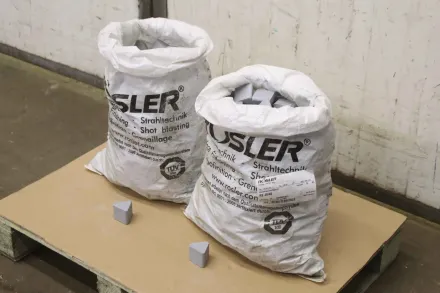 Rösler RS 40/40  50 kg Schleifkörper 2 Sack – RESALE