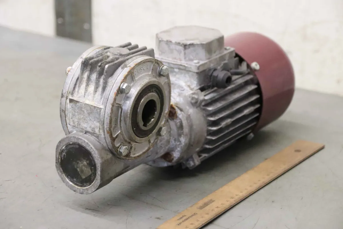 Neri T63BN/4 Getriebemotor 0,18 kW 105 U/min