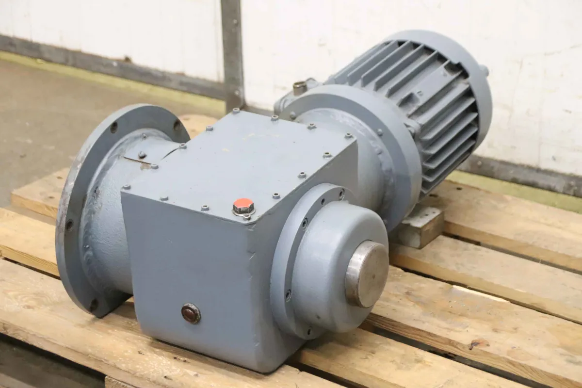 HELIN Lotze DKH 12,5a-4 Getriebemotor 2,2 kW 340 U/min