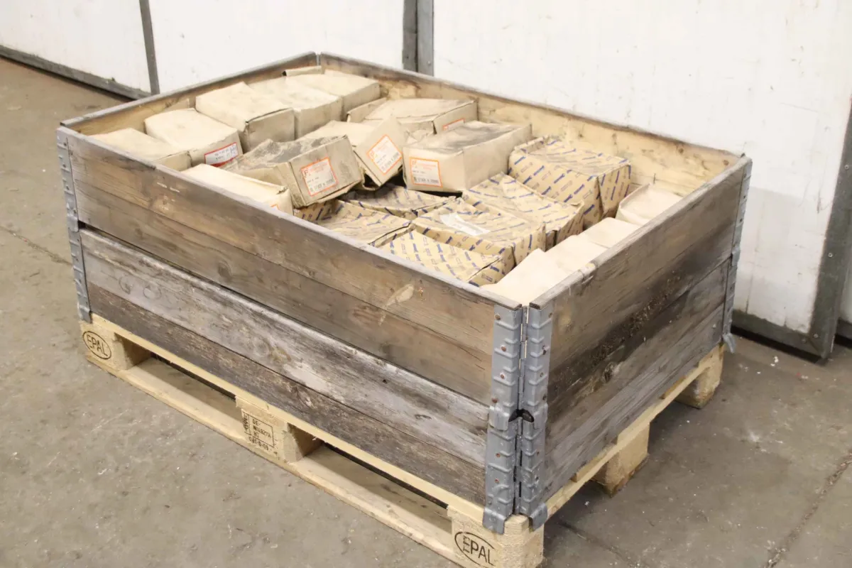 Diverse 8.8 div Größen schwarz/verzinkt Sechskantschrauben M20, DIN 931, 514 kg