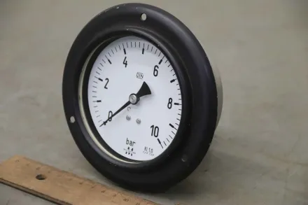 Rich. Matthes 0 bis 10 bar Manometer – RESALE