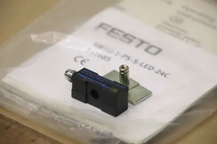 Festo SMTO-1_PS-S-LED-24C 151685 Näherungsschalter – RESALE