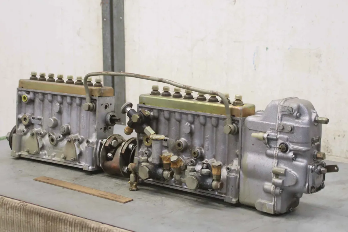 Bosch MWM EP/RSUV300 RHS 518V16 Einspritzpumpe Dieselmotor 16 Zylinder