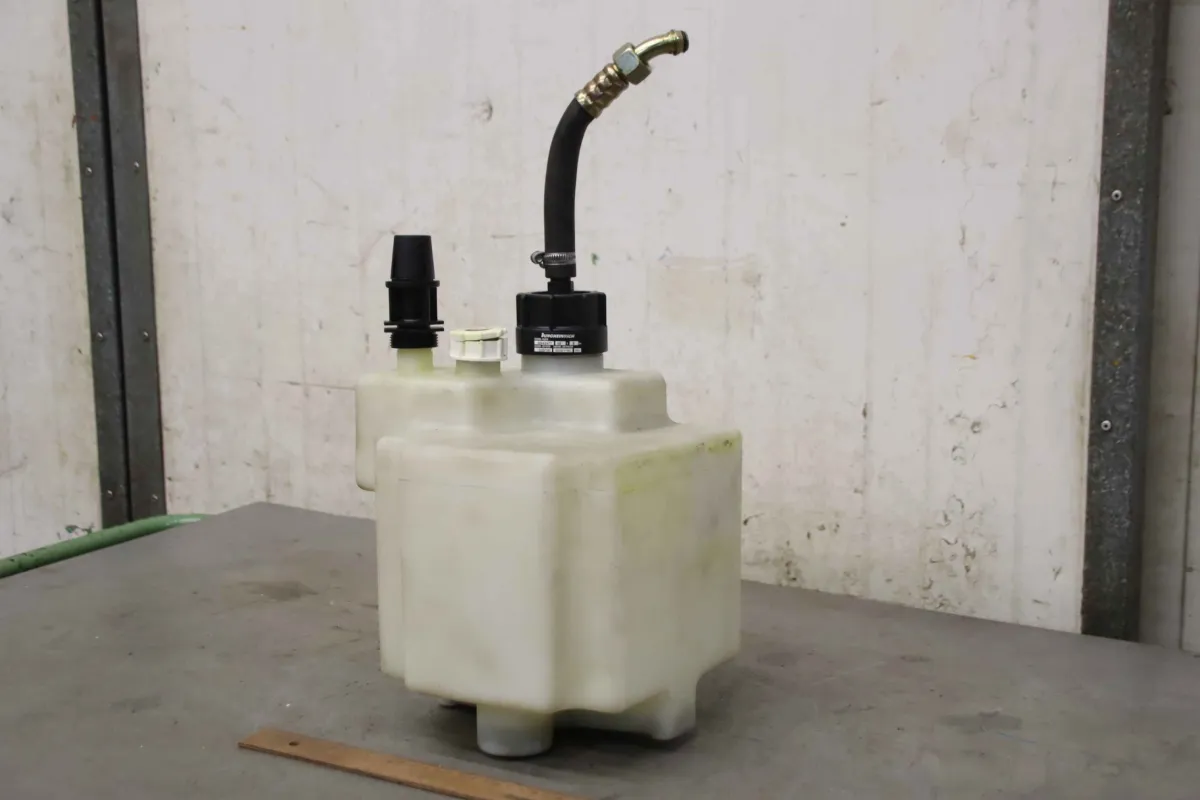 Jungheinrich ERC 205 Servobehälter Hydraulikbehälter