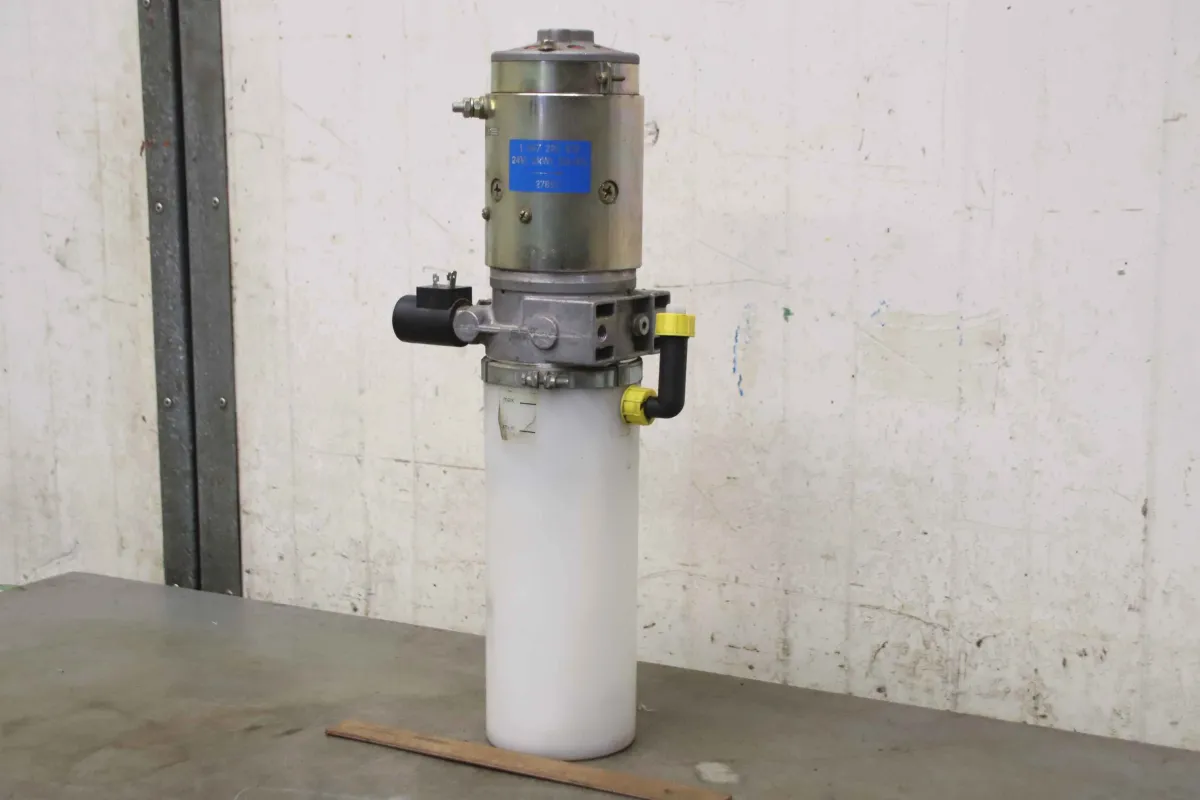 Bosch Jungheinrich 0 542 015 145 / 1 547 220 532 ECC 100 Hydraulikpumpe für Elektrostapler 24 V 2 kW