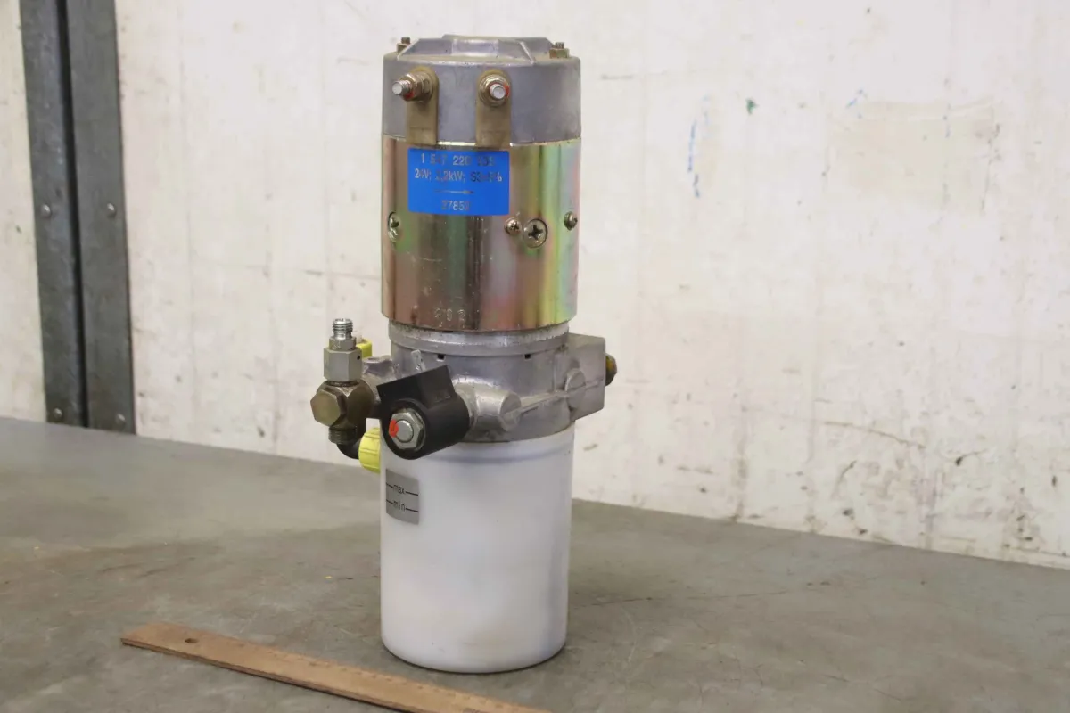 Bosch Jungheinrich 0 542 015 191 / 1 547 220 535 ESE 320 Hydraulikpumpe für Elektrostapler 24 V 2,2 kW