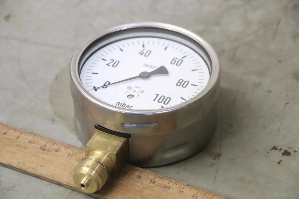 Wika 0 bis 100 mbar Manometer