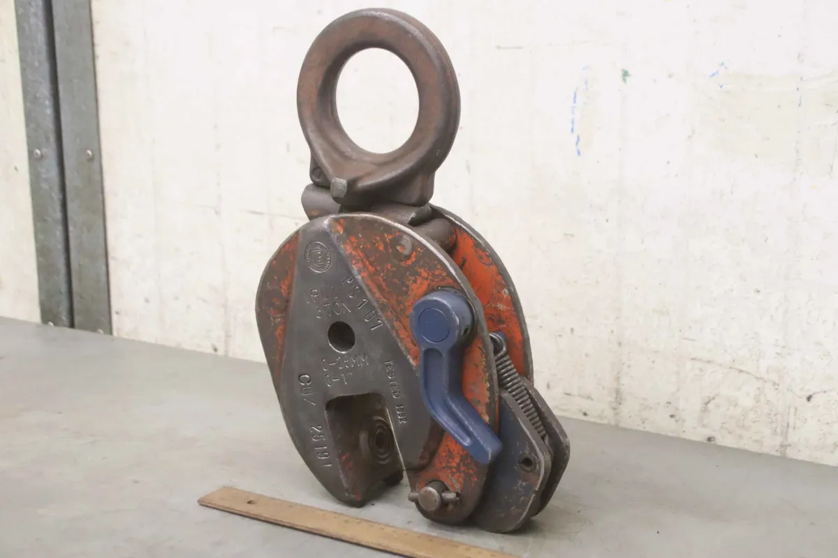 ip IPUZ 3 Ton Sheet metal clamp 0-25 mm