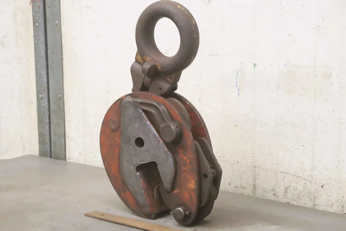 ip IPUNZ 6t Sheet metal clamp 0-32 mm