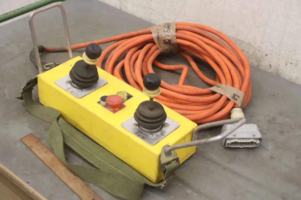 Telemecanique Kabellänge 23 m 16- polig Kranfernbedienung