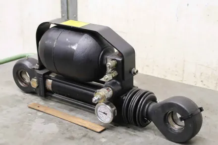 Kuka GA2-D2  KR125/3 Gewichtsausgleich Roboter – RESALE
