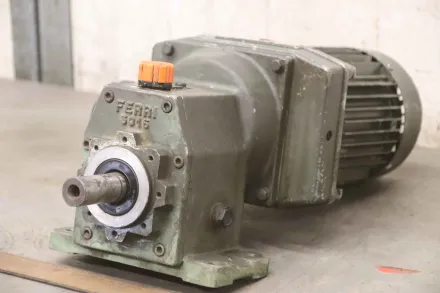 Ferri F30/R C 71D4 regelbarer Getriebemotor 0,73 kW 50-250 U/min – RESALE