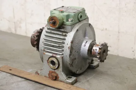 Lenze 11 511 03 00 0 regelbares Getriebe 1000-167 U/min – RESALE