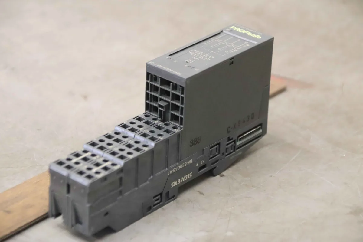 Siemens 6ES7 138-4FB03-0AB0 Elektronikmodul ET 200S