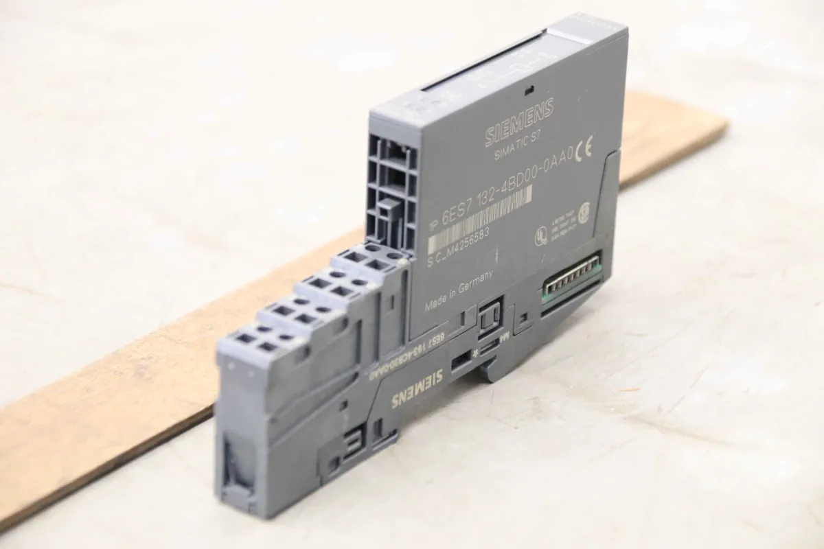 Siemens 6ES7 132-4BD00-0AA0 Elektronikmodule ET 200S