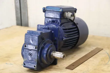 Nord SK 530SU-80S/4BRE8 Getriebemotor 0,55 kW 93 U/min – RESALE