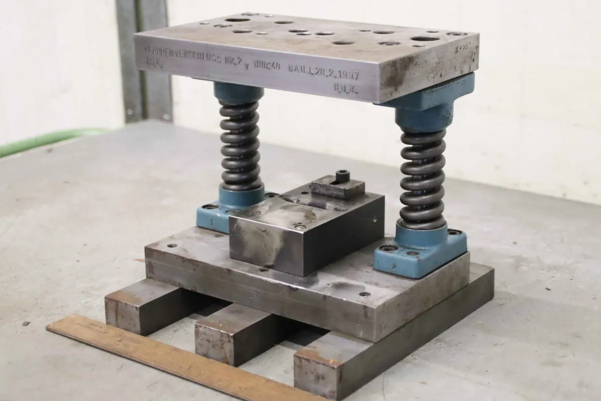245/240/H240 mm 2 column punching tool