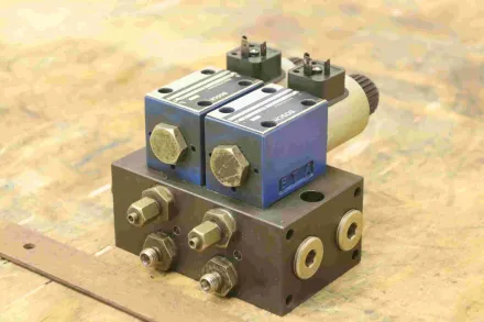 Bosch Uldrian 0 810 091 227 Steuerblock – RESALE
