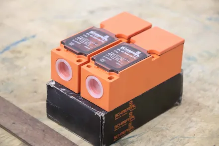 Schmersal IFL 15-333-11yPG Induktiver Sensor Näherungsschalter 2 Stück – RESALE