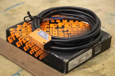 Efector IN-3004-BPKG / IN5129 Induktiver Sensor Näherungsschalter – RESALE