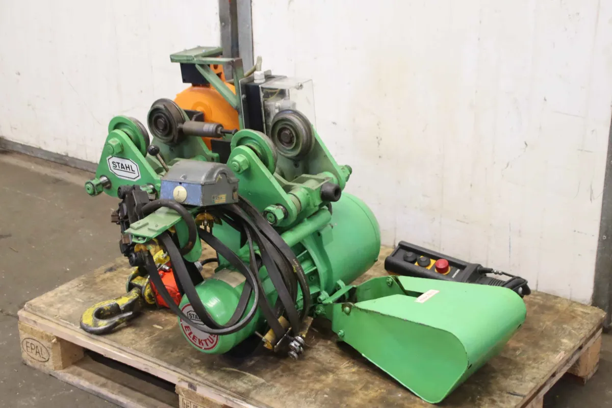 Stahl Elektus R12 Kettenzug mit Fahrwerk 1250 kg