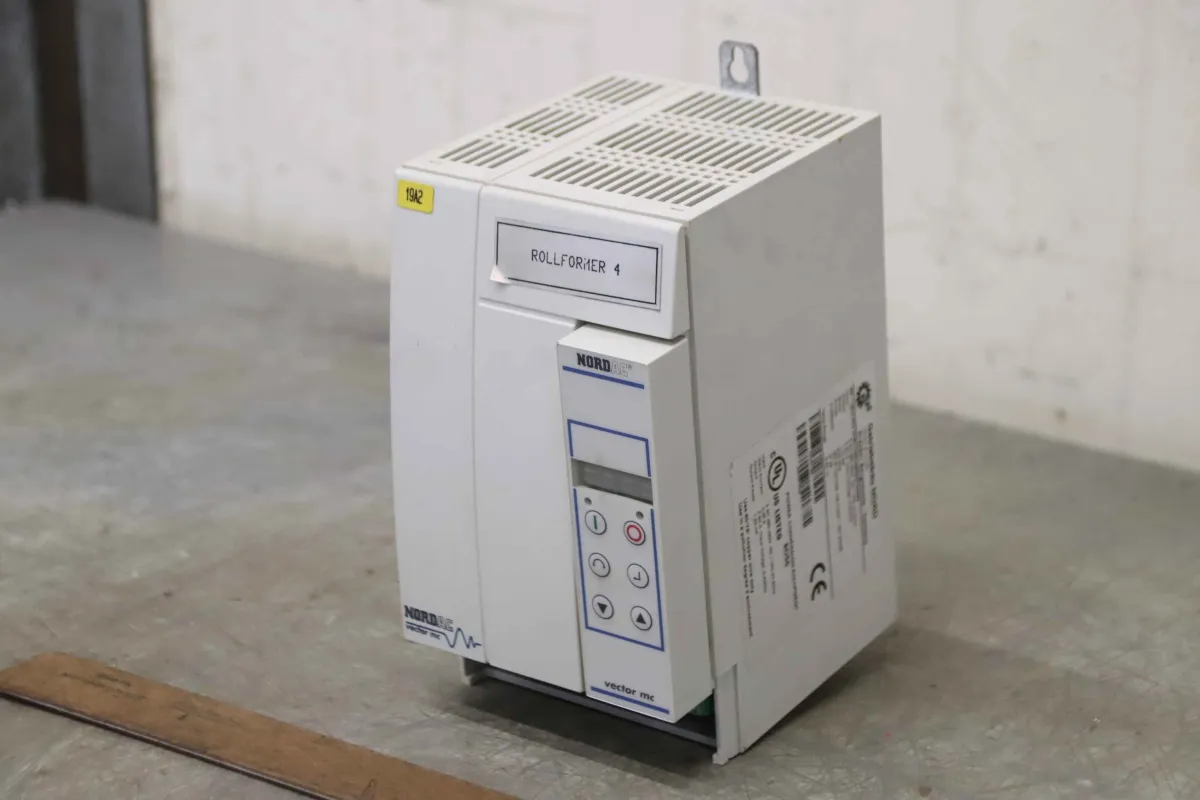 Nord vector mc SK 1100/3 FCT Frequenzumrichter 1,10 kW