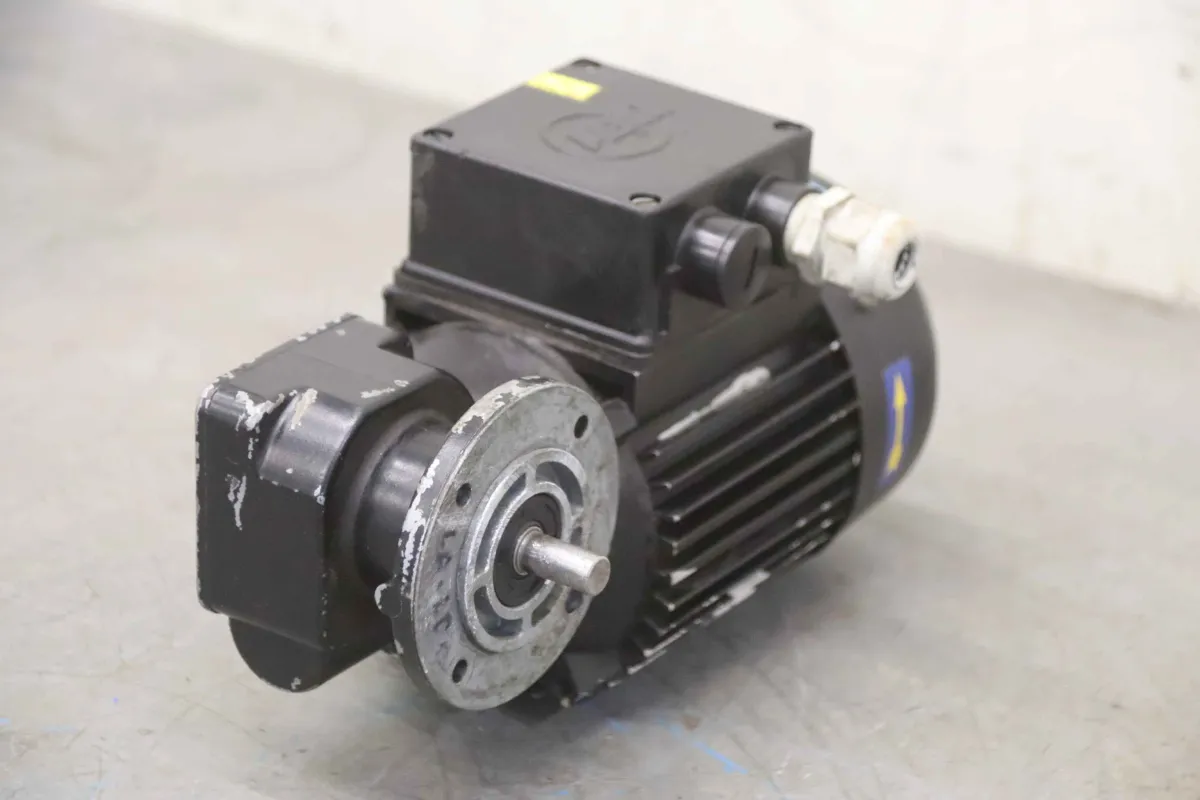 ABM Baumüller HSG5DFR/44D8556A-4 Getriebemotor 0,09 kW 24,5 U/min