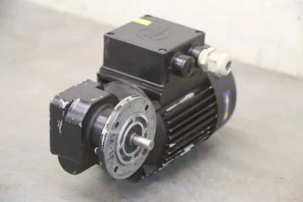 Abm Baumüller HSG5DFR/44D8556A-4 Getriebemotor 0,09 kW 24,5 U/min – RESALE