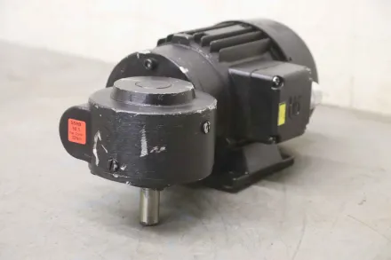 Ruhrgetriebe SN9B AF63/4B-7 Getriebemotor 0,18 kW 28 U/min – RESALE