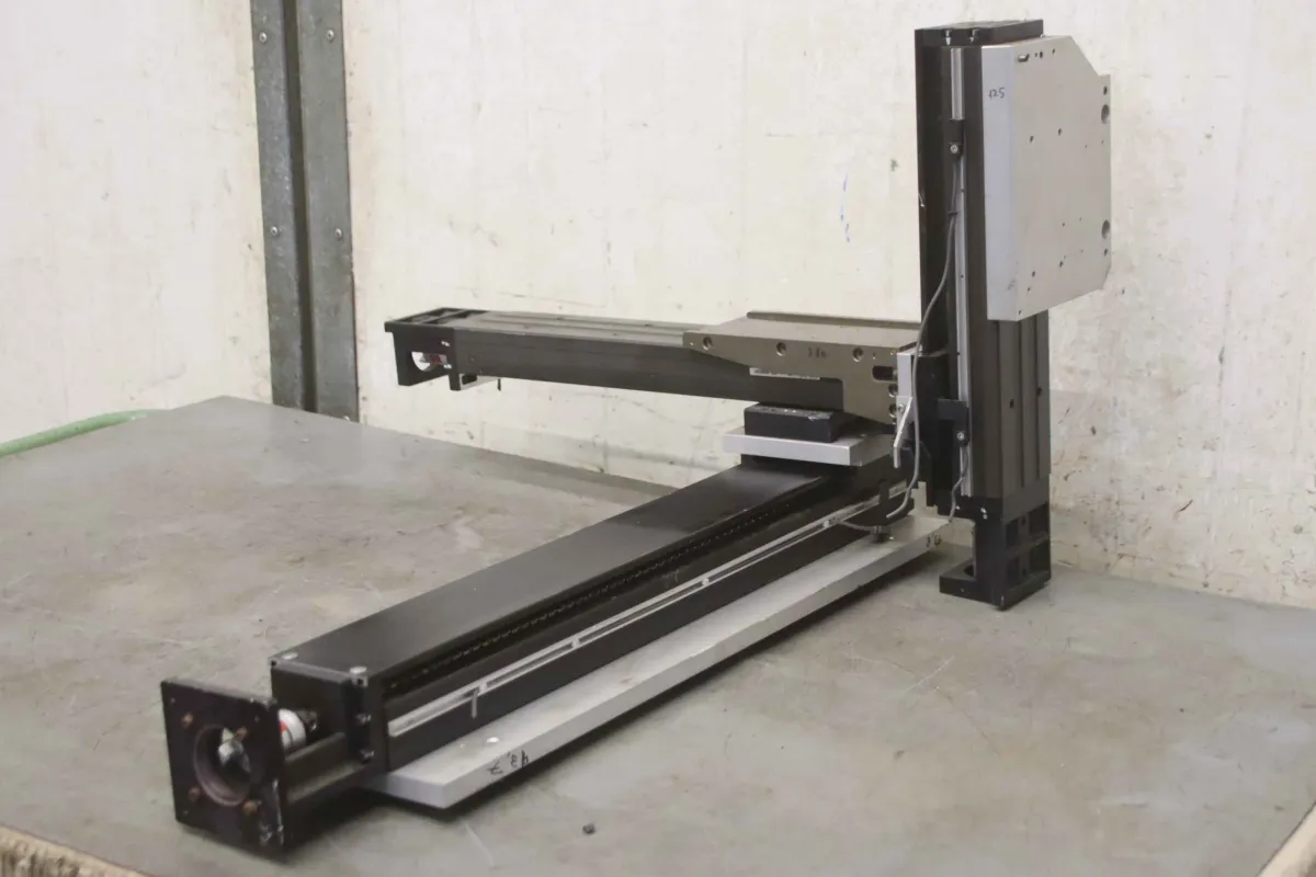 THK KR x/y/z 310/500/125 mm Kreuztisch Linearantrieb 3 Achsen
