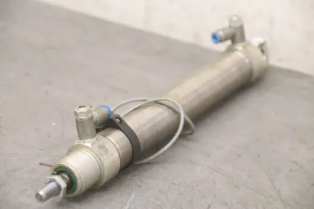 Festo DSNU-32-180-PPS-A Pneumatikzylinder mit Näherungsschalter – RESALE