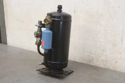 Danfoss DX 033 Flüssigkeitsabscheider Filtertrockner – RESALE