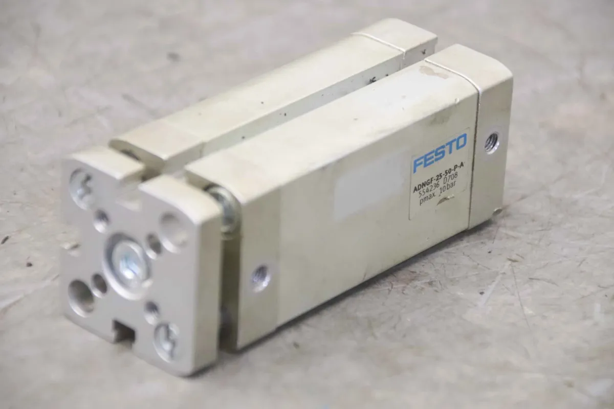 Festo ADNGF-25-50-P-A 554236 Kompaktzylinder