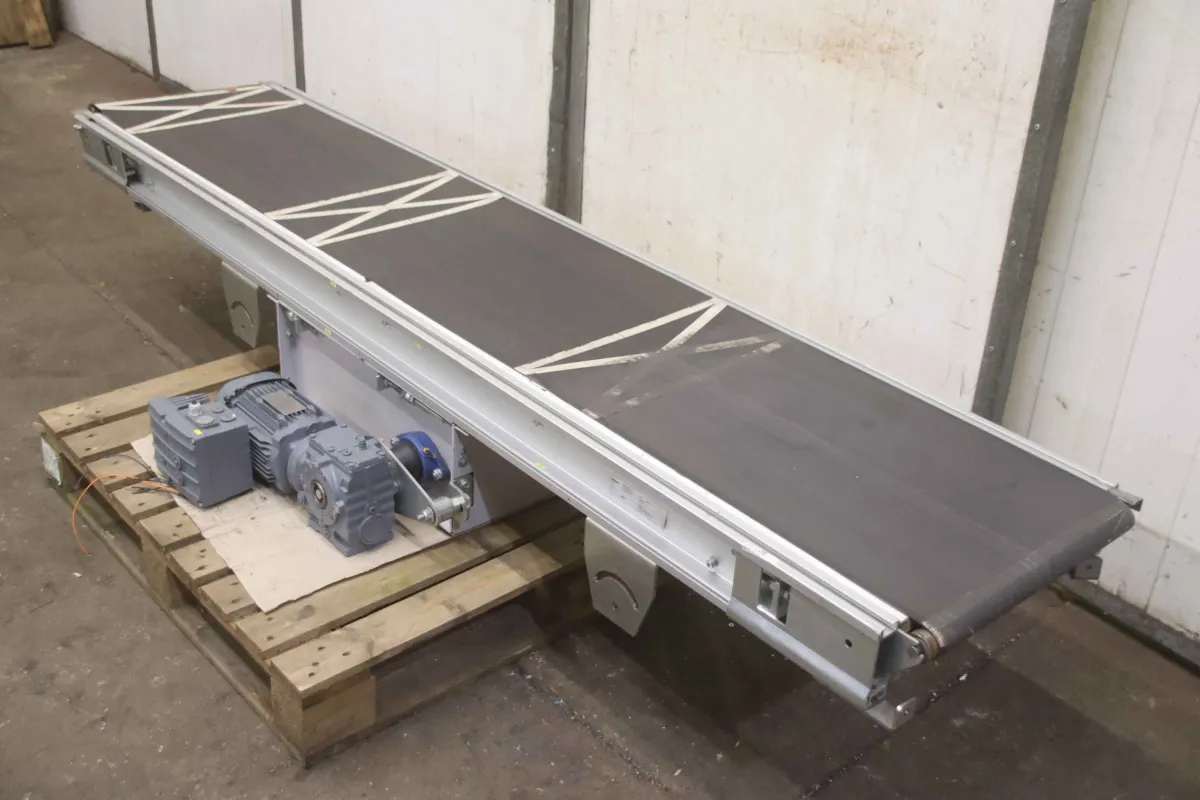 Interroll 4081 2470 x 450 mm Förderband frequenzgeregelt