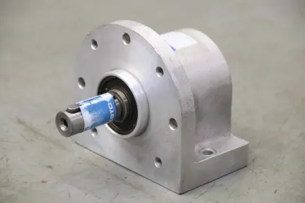 Festo FLSR-32-R 15 637 Freilauf Schwenkantrieb – RESALE