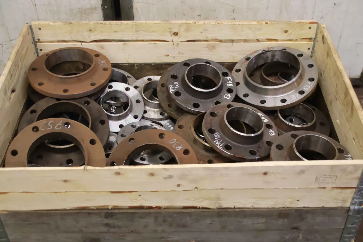 DIN2633 / EN1092 26 verschiedene Typen Vorschweißflansche 183 Stück 533 kg