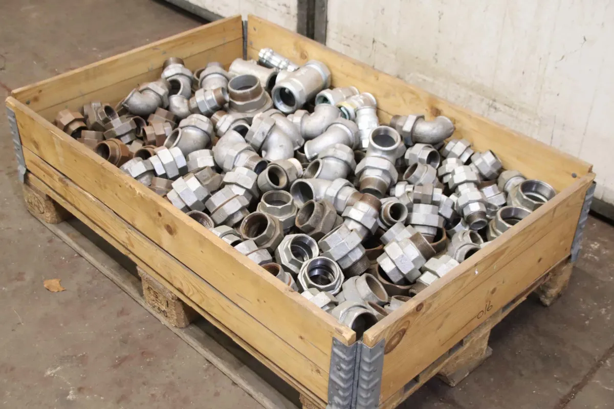 23 verschiedene Ausführungen Rohrkupplungen 3/4 bis 3 211 Stück 235 kg