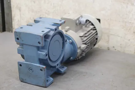 Swedrive Siemens 91039841 1PP7096-4AA12-Z Getriebemotor 1,5 kW 75 U/min – RESALE