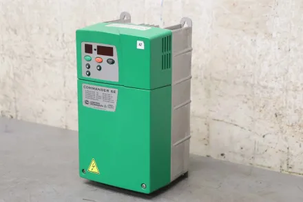 Control Techniques SE2D200150 SE 2.5M/TL Frequenzumrichter 1,5 kW – RESALE