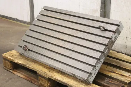 Mikron UME 600  530 x 900 mm Aufspanntisch – RESALE