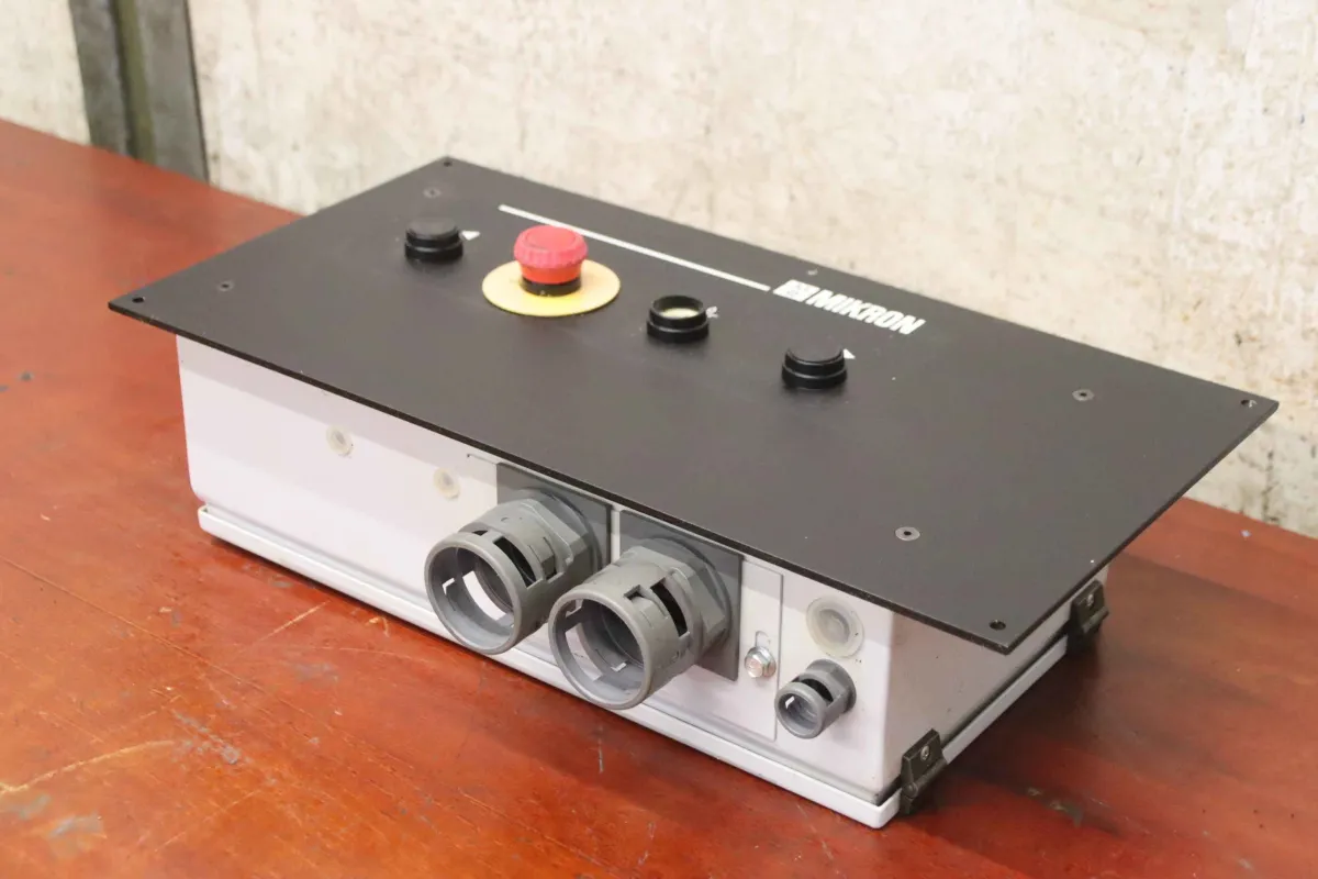 Mikron TCD 22 UME 600 Bedieneinheit
